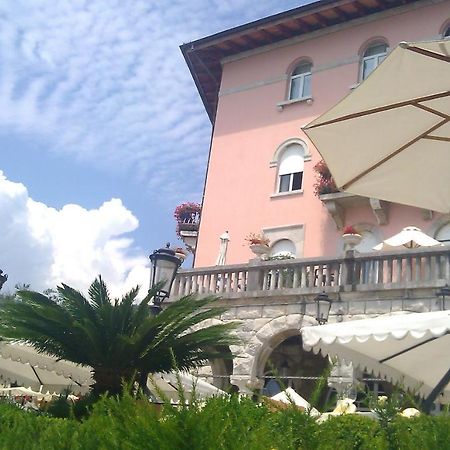 Studio Apartment Vanna - 1St Row To The Sea Opatija Extérieur photo