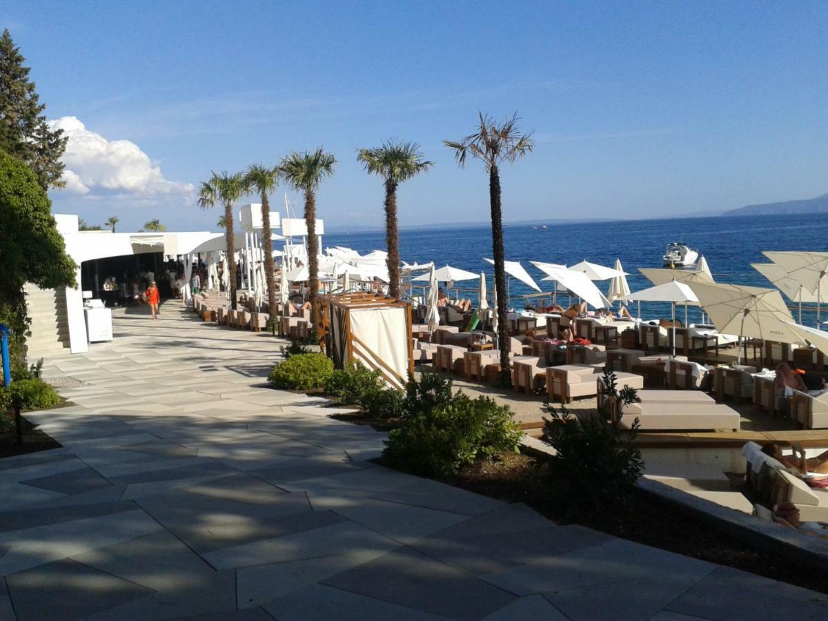 Studio Apartment Vanna - 1St Row To The Sea Opatija Extérieur photo